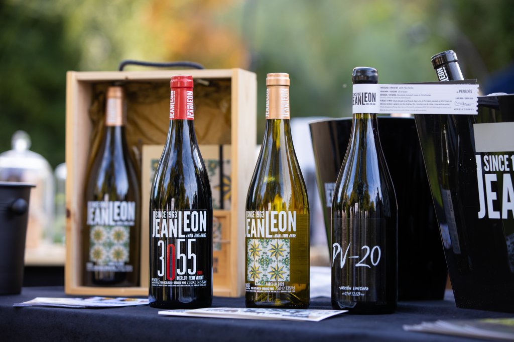Botellas Jean Leon