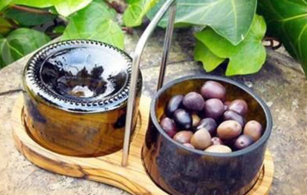 Botes para las aceitunas